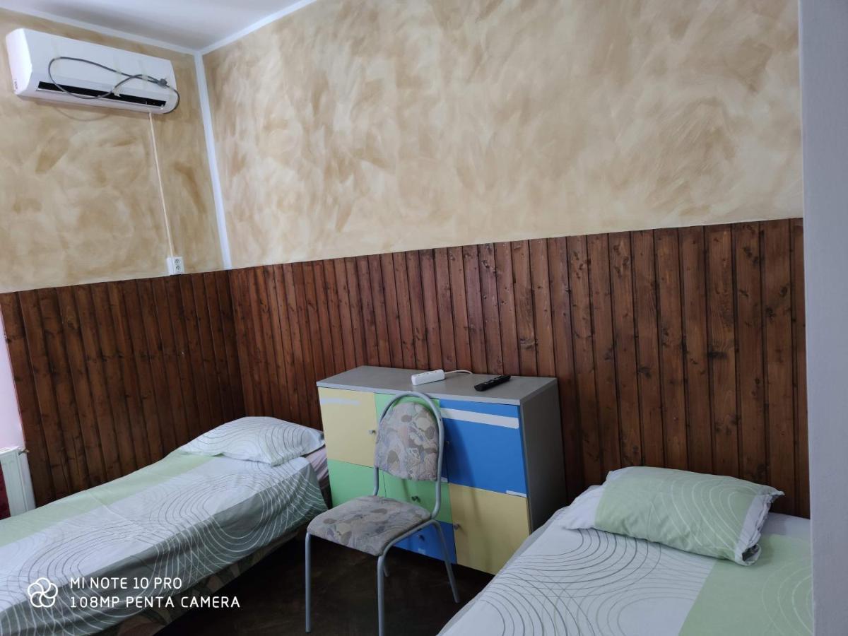 Alfredo Hostel 克拉奥华 外观 照片